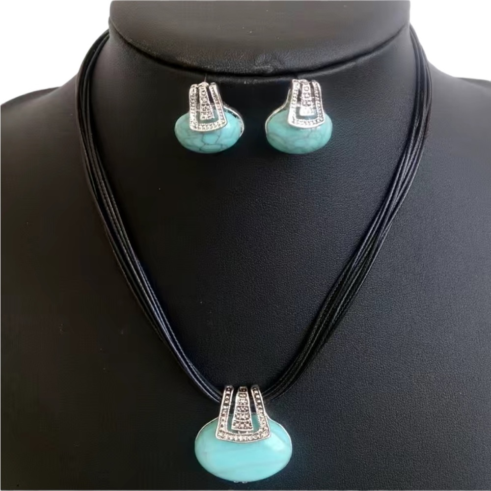 Ethnic Charm Turquoise and Silver Necklace and Earring Set